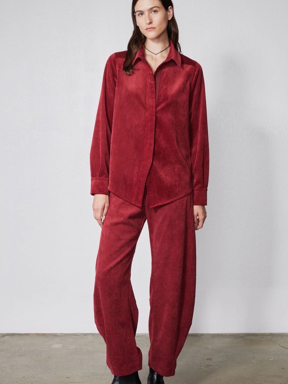 NWT, Ruti Uptown Loose Barrel Corduroy Pants in Pomegranate size 2